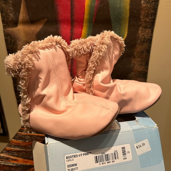 Pink girls leather booties by Robeez size 4 - Picture 6 of 7